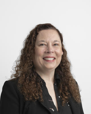 Katherine Gates Headshot